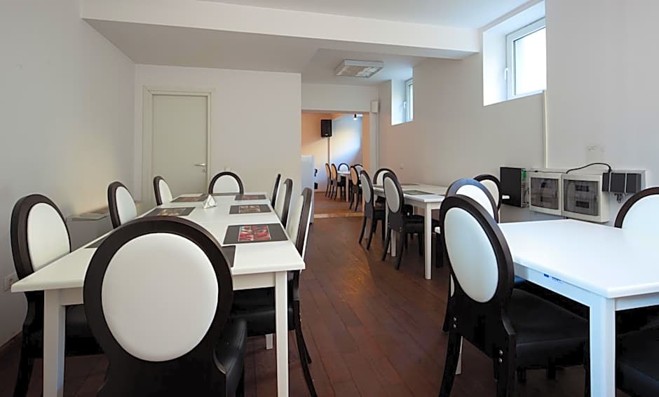 Living In Aparthotel