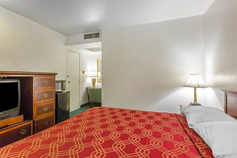 SureStay Hotel by Best Western Buttonwillow