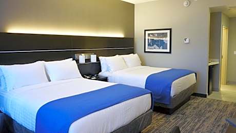 Suite with Two Queen Beds