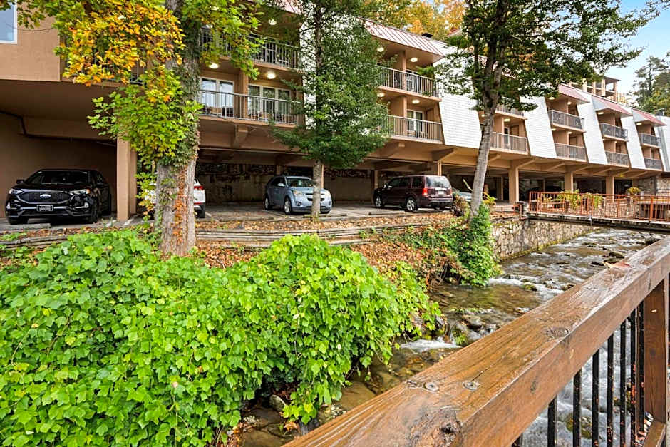 Quality Inn Creekside - Downtown Gatlinburg