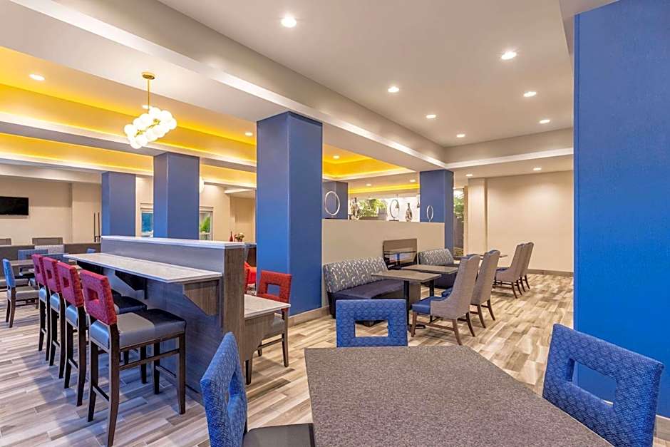 La Quinta by Wyndham Bloomington