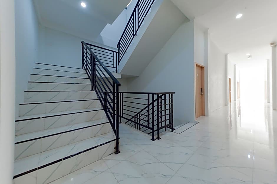 Urbanview Hotel La De Grizz Syariah Sampit by RedDoorz