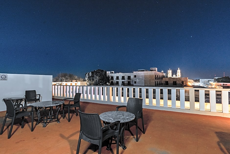 Hotel Colonial Zaci by GuruHotel