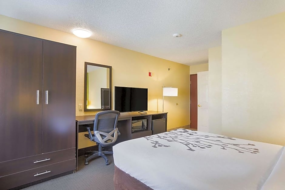Sleep Inn & Suites