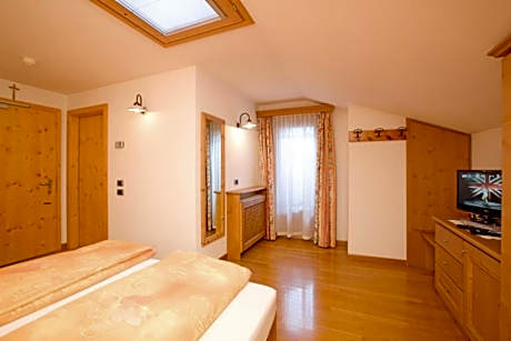 Standard Double or Twin Room with Balcony
