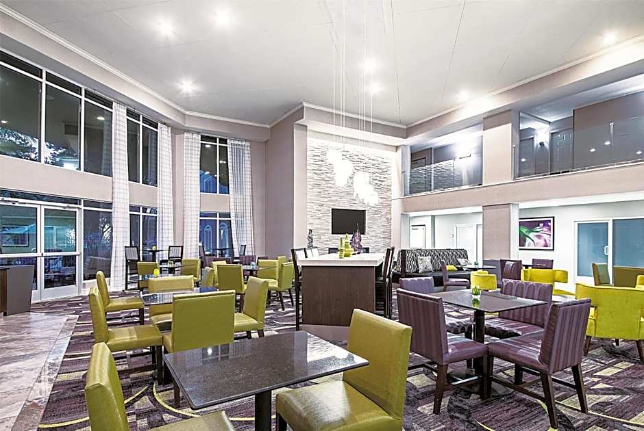La Quinta Inn & Suites by Wyndham Austin Airport