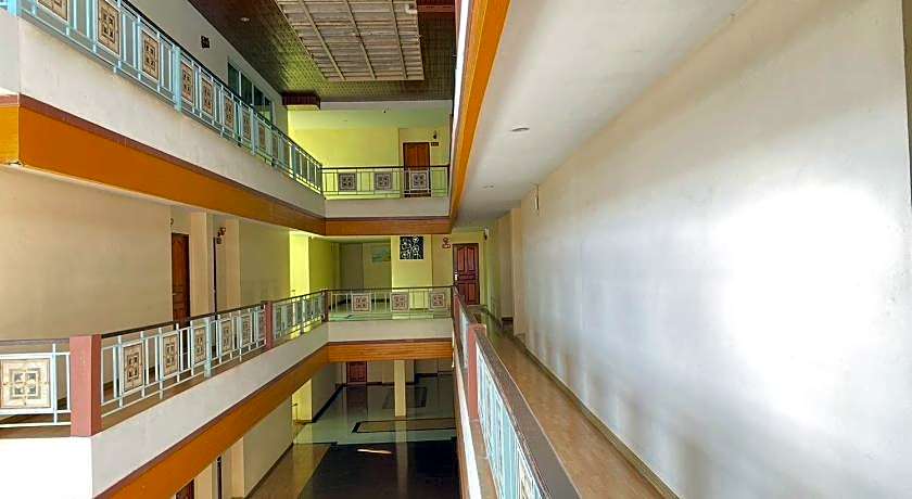 Chaophayathara Riverside Hotel