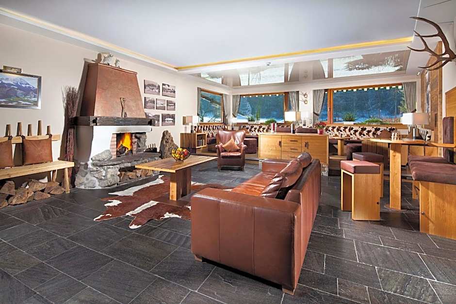 Alm- & Wellnesshotel Alpenhof