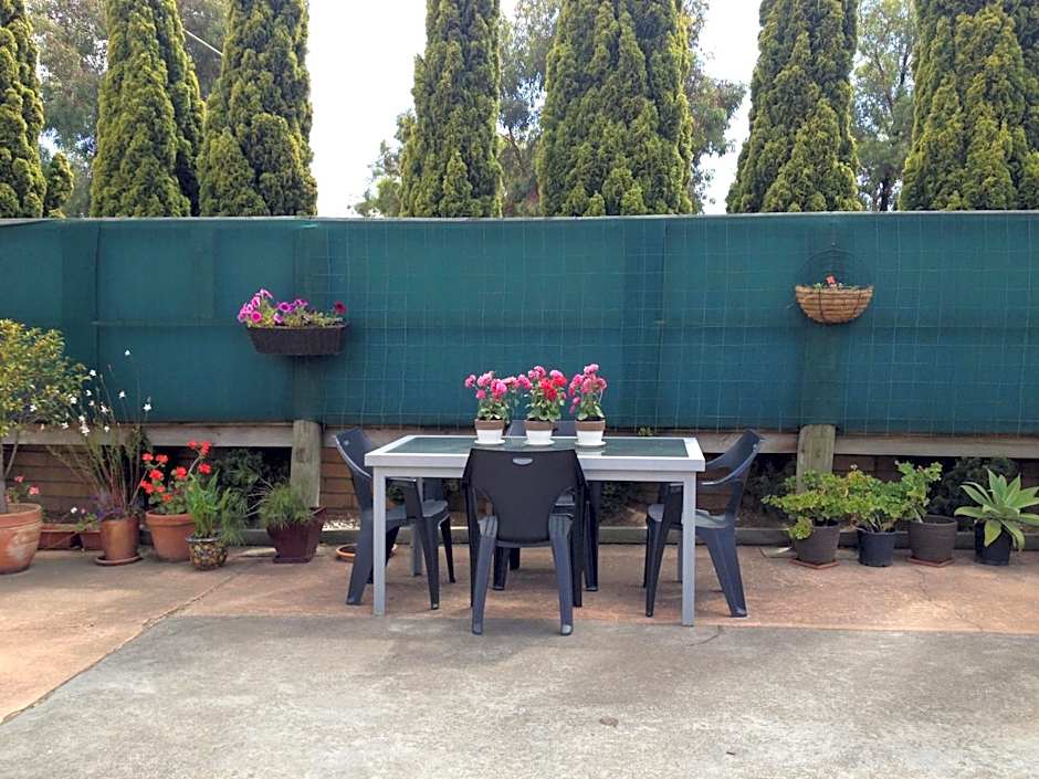 Rippleside Park Motor Inn