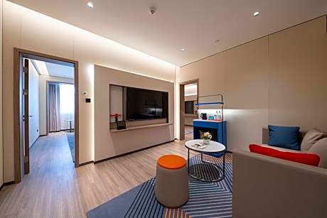 Two-Bedroom Suite - Mobility Accessible Roll In Shower