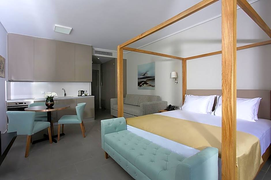 Lagouvardos Village Hotel