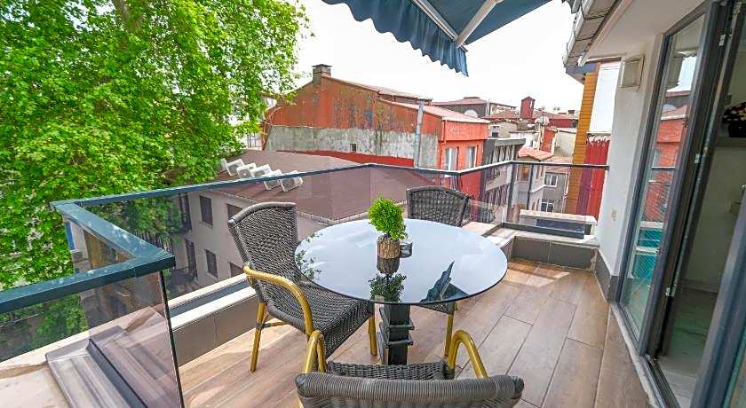 Loren Hotel & Suites