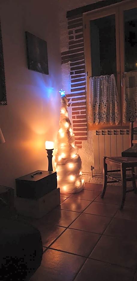 Chambres d'Hôtes et Gîtes- L'Abri sous Roche