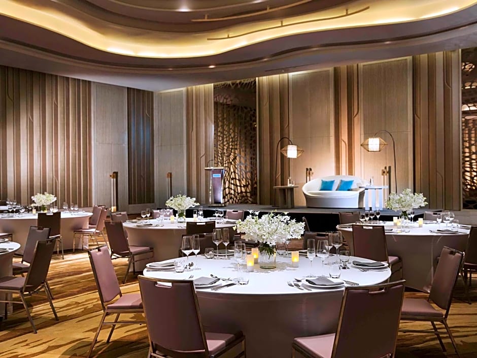 Pullman Phuket Arcadia Naithon Beach Resort