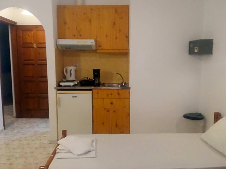 George Studios Stalis