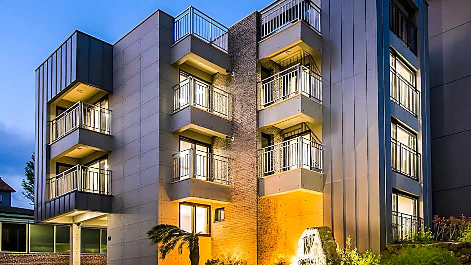 W Ocean Pension
