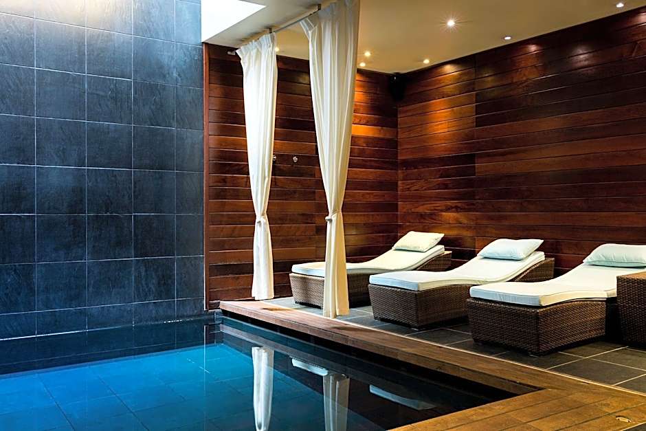 Renaissance by Marriott Paris Vendome Hotel