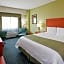 Holiday Inn Express & Suites Toluca Zona Aeropuerto By IHG