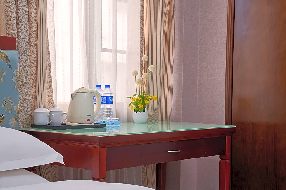 Kaiserdom Hotel China Plaza