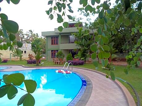 Hotel Lihini Village