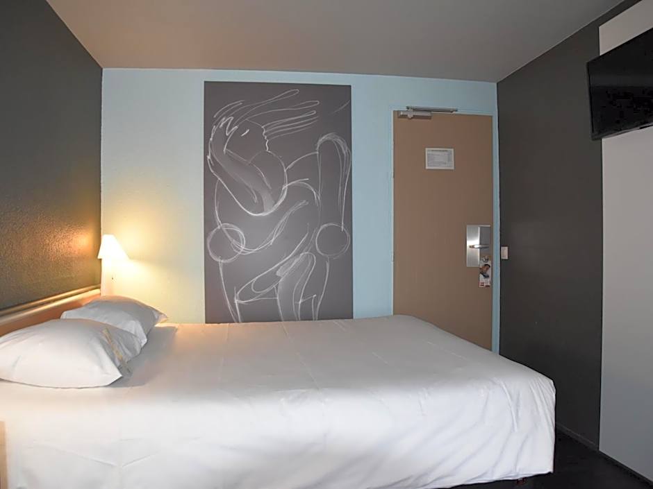 ibis Rochefort