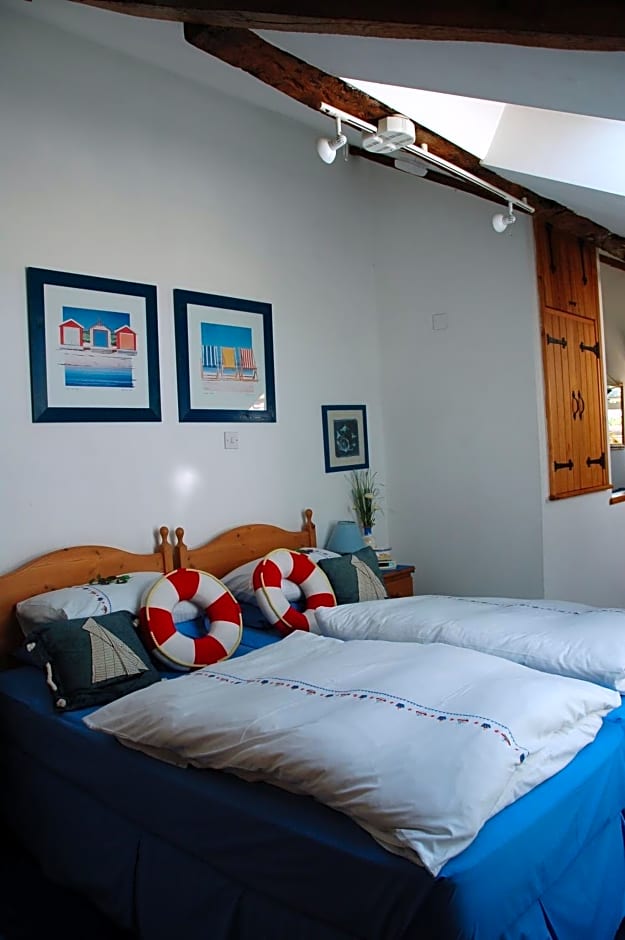 Clayton Wickham Farmhouse