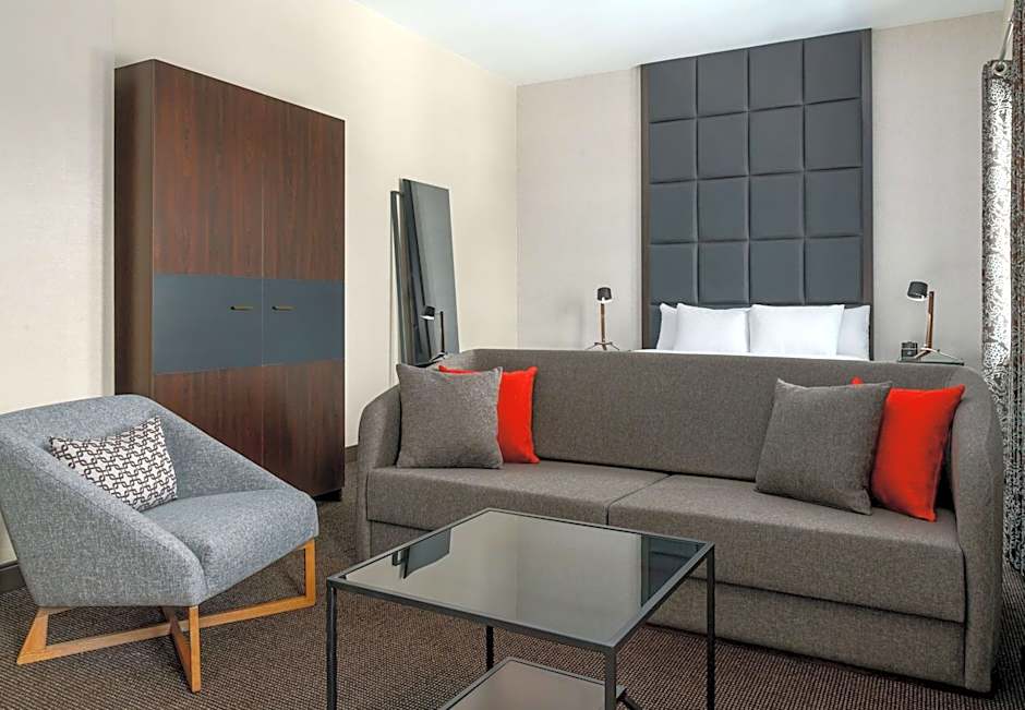 Joinery Hotel Pittsburgh, Curio Collection by Hilton