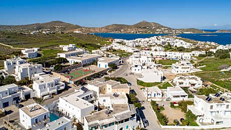 Central Boutique Hotel by naoussa hills adults only