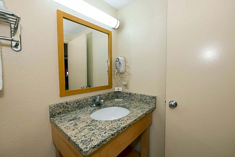 Red Roof Inn Knoxville Central - Papermill Road