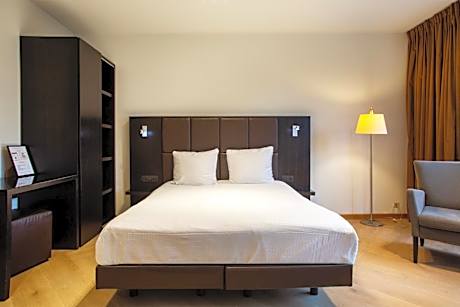 Suite with City View