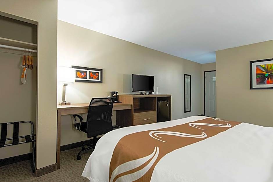 Quality Inn Mishawaka - South Bend