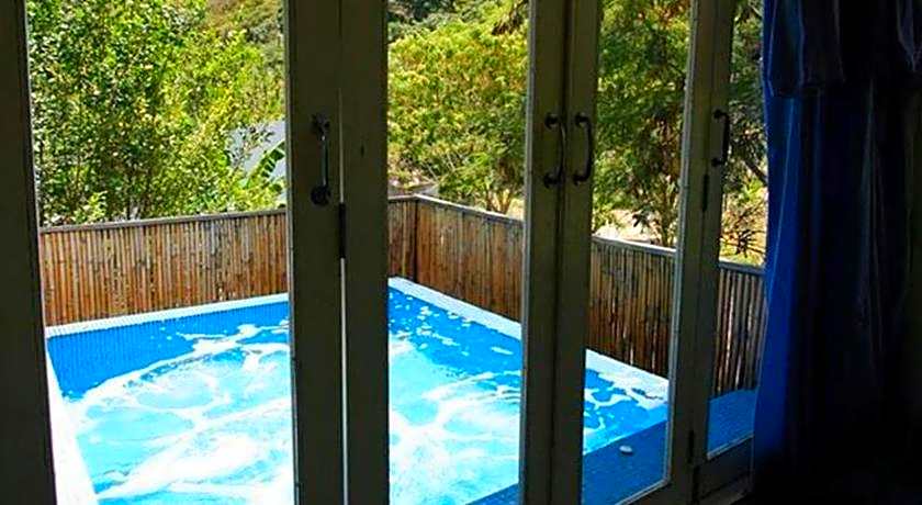 Brassiere Beach Hotel