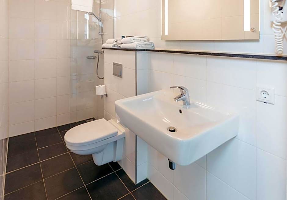 YAYS Amsterdam Maritime by Numa