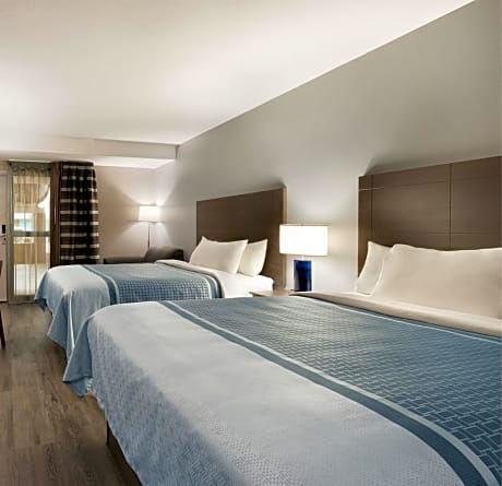 Deluxe Queen Room with Two Queen Beds - Pool Side/Non-Smoking