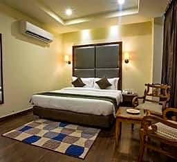 THE ROYAL COURT HOTEL & SPA