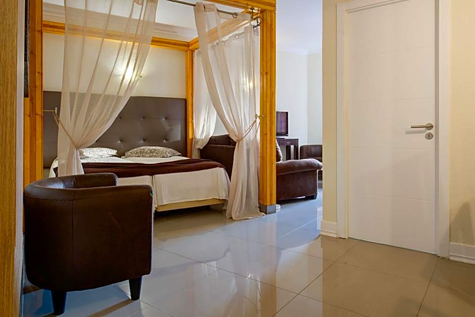 Choromar Apartments