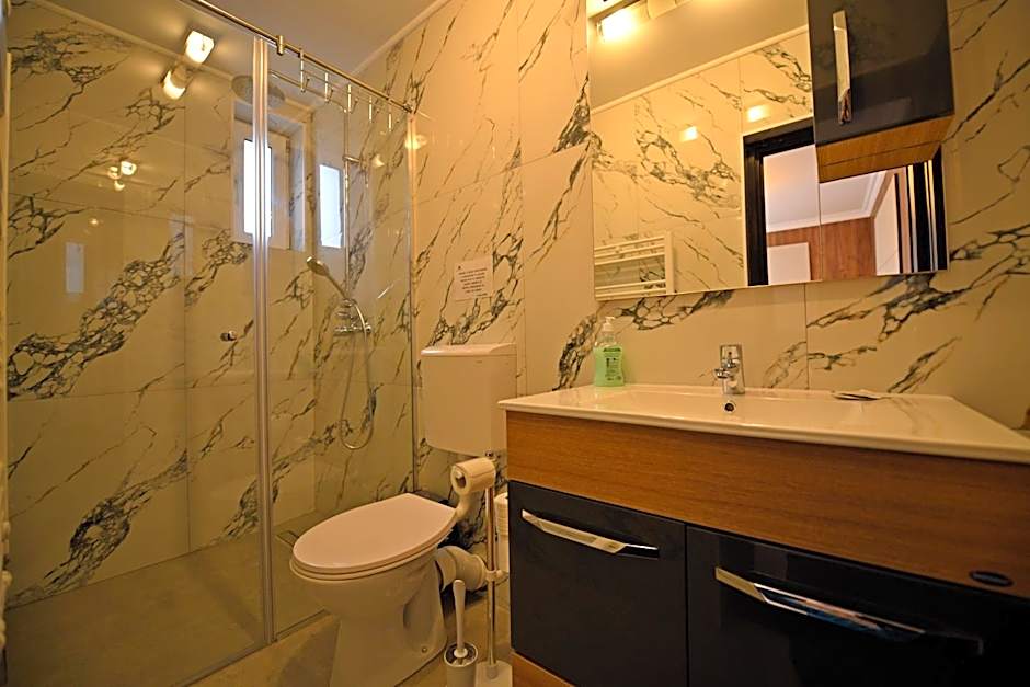 Pensiunea Sarmis Cristal