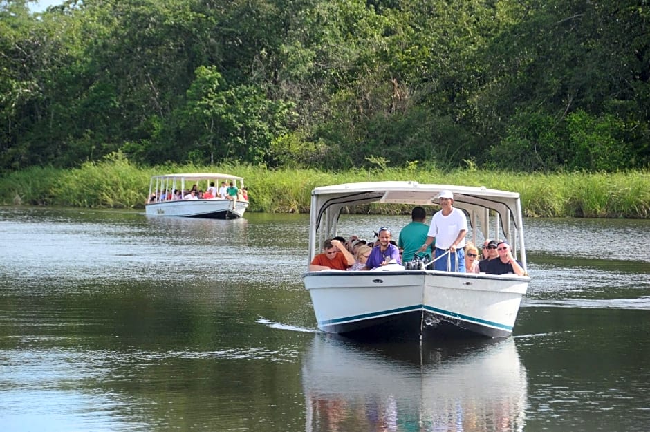 Lamanai Landings Hotel and Marina