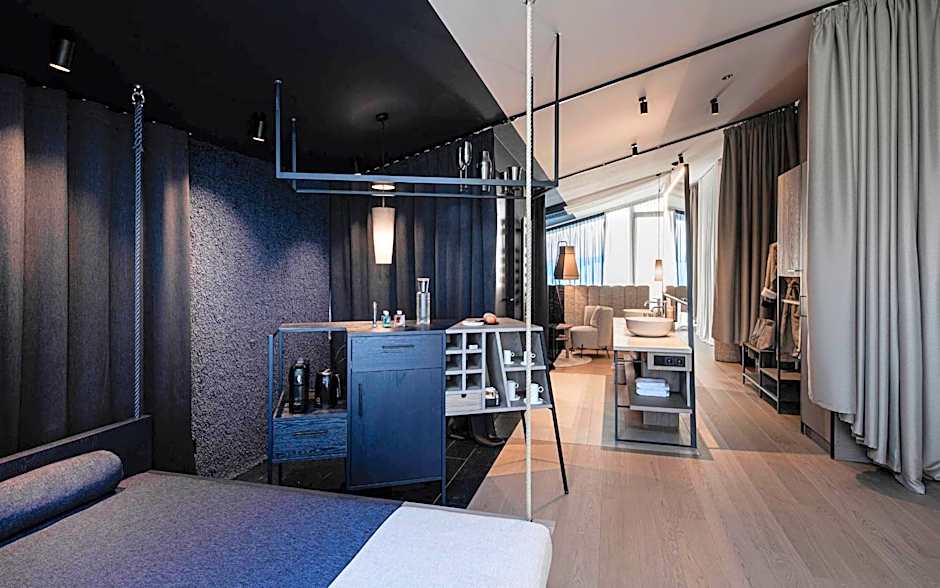 AEON Hotel - adults only Bed & Breakfast