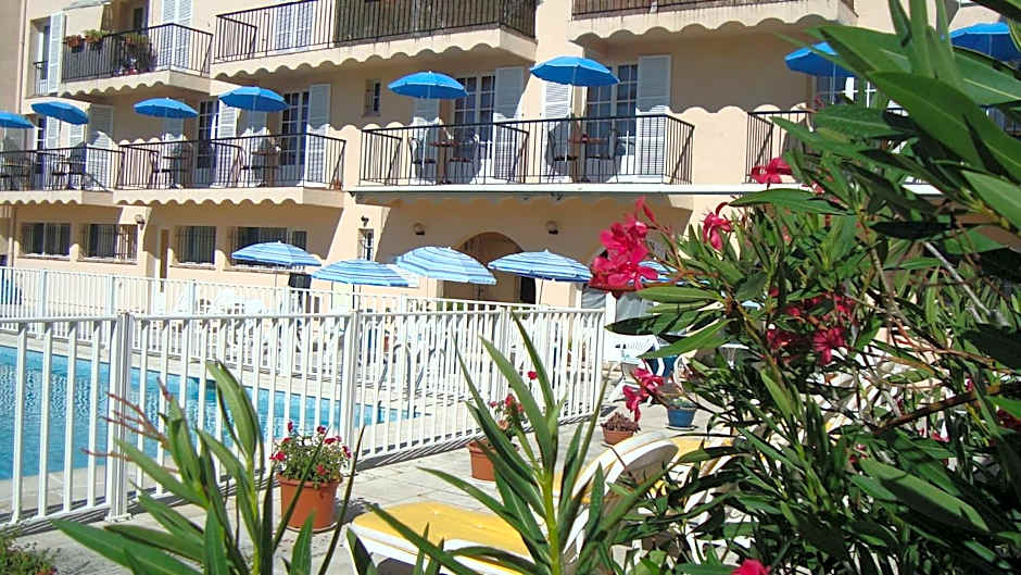 Hôtel de la Poste Piscine