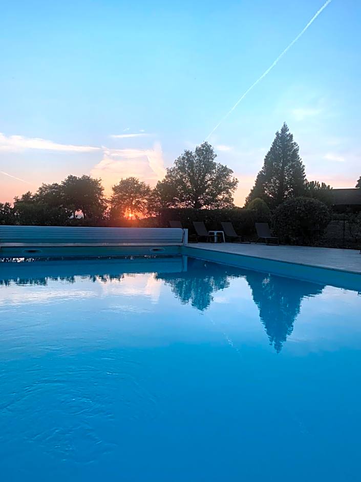 Logis Hôtel Restaurant- Domaine de l'Orangerie