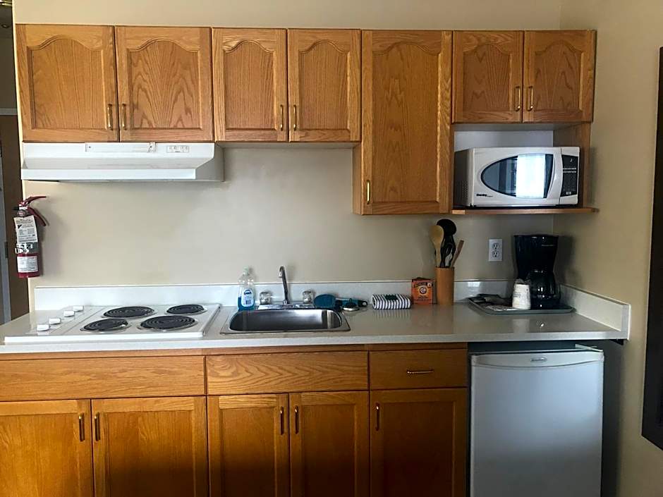 Days Inn by Wyndham Hinton