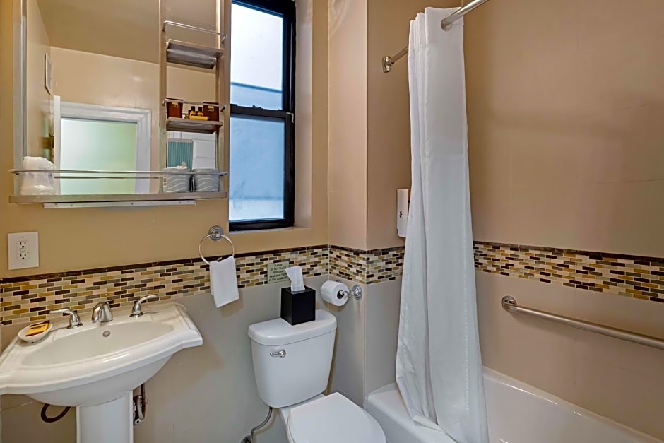 Best Western Plus Hospitality House