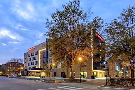 Hampton Inn By Hilton Columbus Downtown