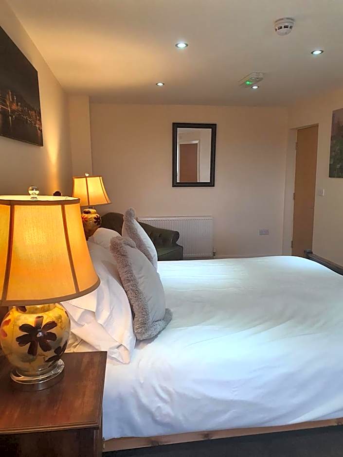 The Garden Bar Rooms