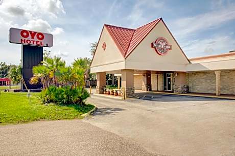 OYO Hotel Dundee By Crystal Lake