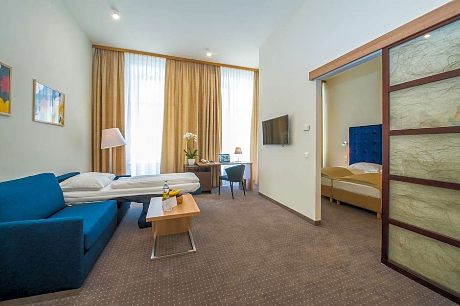 HiLight Suites Hotel