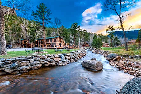 4 Seasons Inn on Fall River