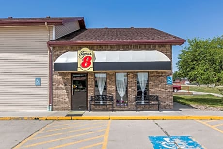 Super 8 by Wyndham Wayne