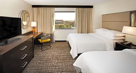 Suite with Two Double Beds - Non-Smoking